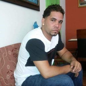 Meet your Posher, Pedro luis